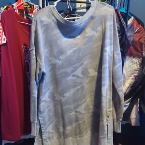 Old Navy Gray Camouflage Men's Sweatshirt